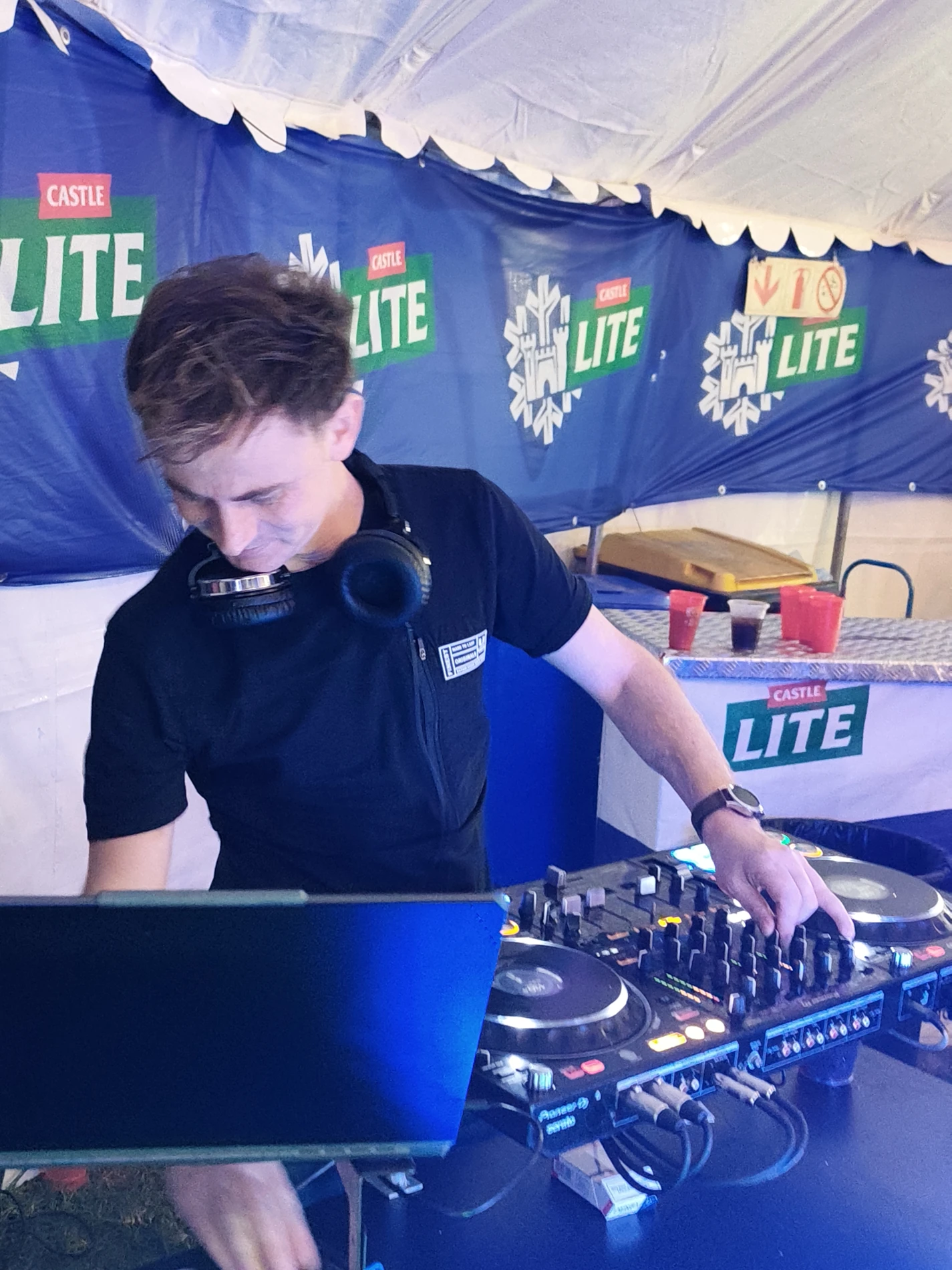Finding the next track. Live performance / owner photograph